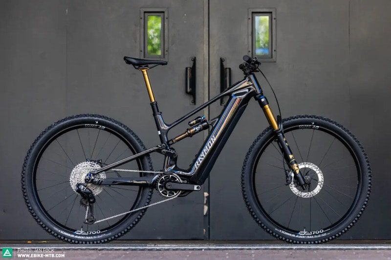 Premium Lightweight Carbon eBikes Main Gallery Image