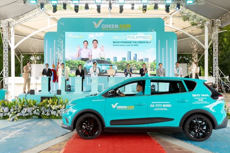 Electric Taxi Brand Debuts Main Gallery Image