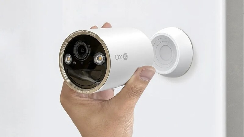 Magnetically Affixed Security Cameras : Tapo C460