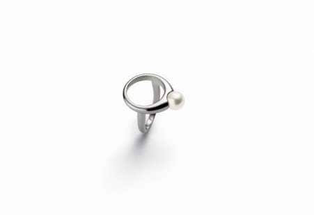 Sideways Rings: Maison Martin Margiela Jewelry 2009/2010 Defies the Norm
