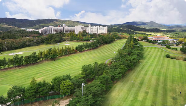 Hydrogen Waste-Powered Golf Courses Main Gallery Image