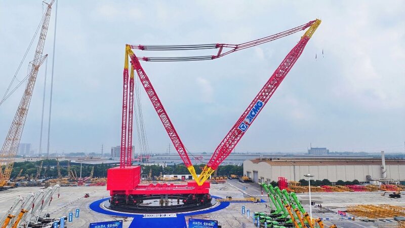 Electric Ultra-Heavy Cranes Main Gallery Image