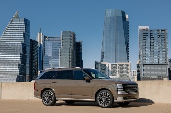 High-Efficiency Hybrid SUVs Main Gallery Image