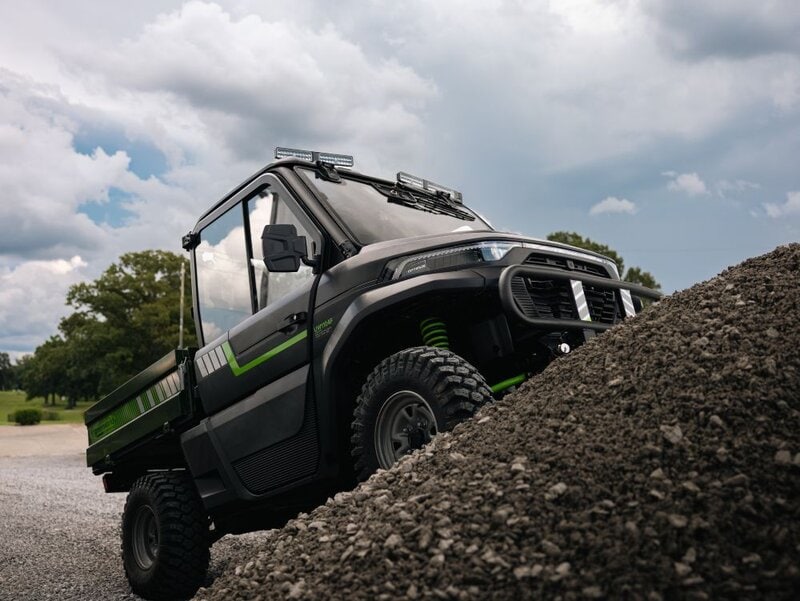 Battery-Powered Utility Vehicles Main Gallery Image