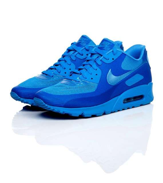 Revamped Classic Footwear Air Max Hyperfuse