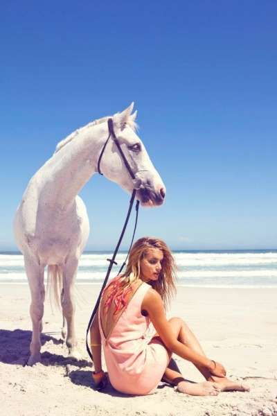 Sunny Seaside Goddess Photoshoots