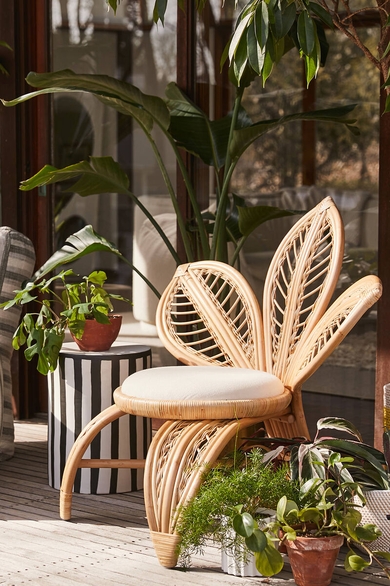 rattan chair flower