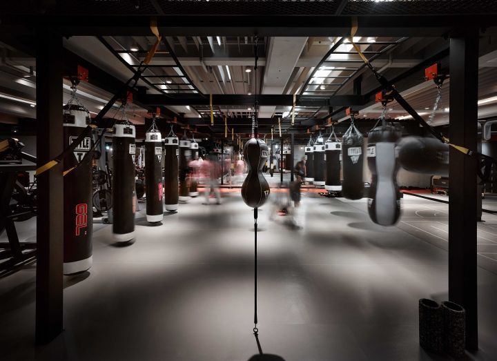 Monochromatic Boxing Centers