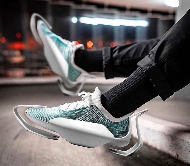 Futuristic Fatigue Reduction Footwear : City Glider sneaker