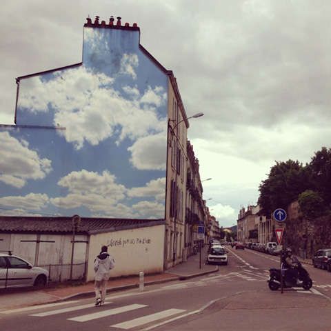 Amazingly Realistic Cloud Graffiti