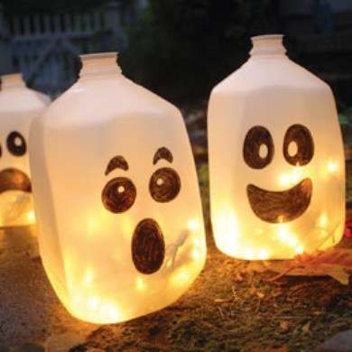 DIY Ghostly Jug Decorations