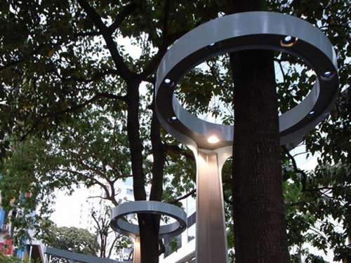 Tree-Encircling Lights