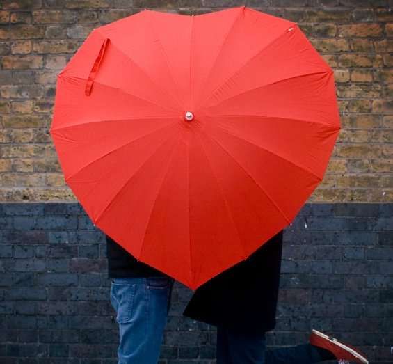 Love-Displaying Umbrellas