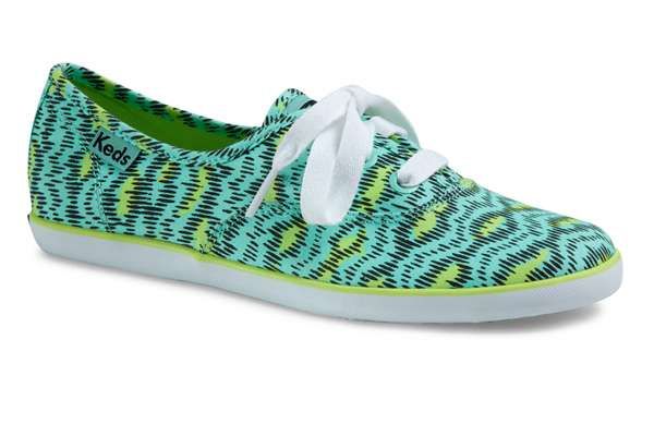 Jazzy Print Canvas Kicks