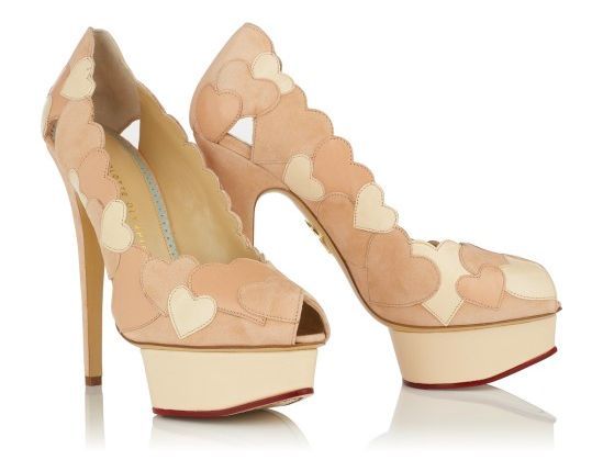 Romantic Heartful Pumps