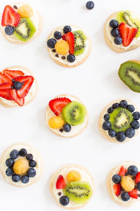 Fruity Cookie Pizzas