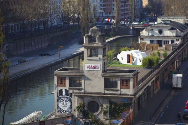 Cloud-Shaped Mobile Hotels