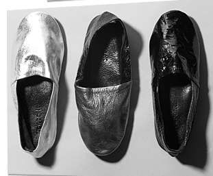 Spiffy Shiny Slippers Newbark Shoes Blend English Men s Slippers and Moroccan Babouche