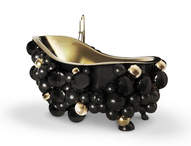 Luxurious Bubbling Bathtubs