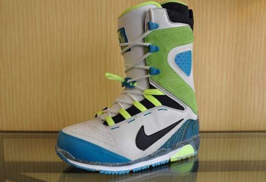 Colortastic Snowboard Boots