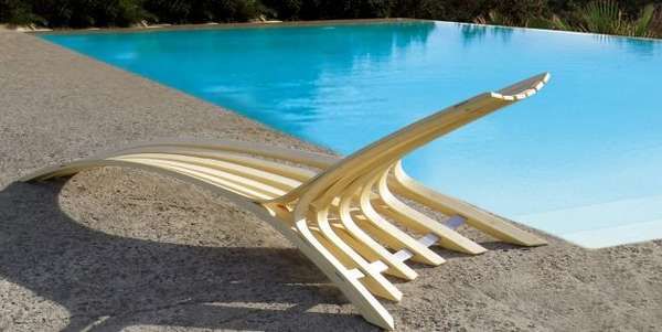 Curvilinear Poolside Chaises