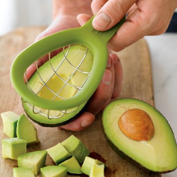 Today's Gadget from E's Kitchen is the Chef'n Garlic Slicer!