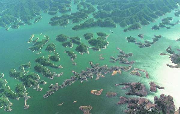 Thousand Artificial Islands 