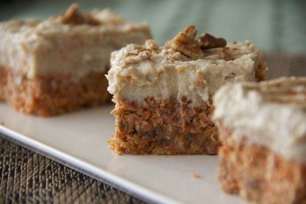 Raw Carrot Cakes