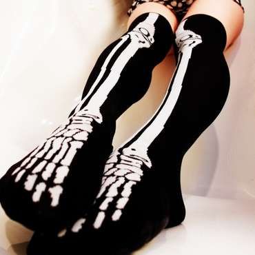 Bone-Toting Toe Warmers