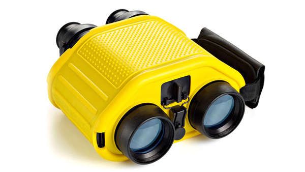 Motion-Correcting Binoculars