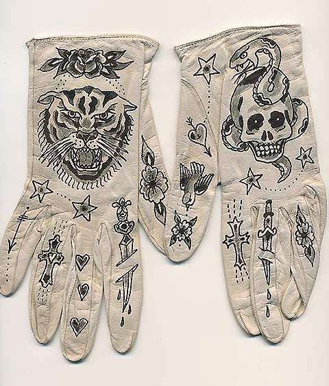 Pirate-Painted Gloves