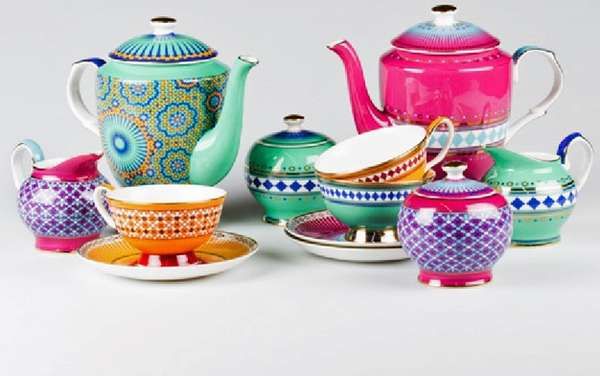 Vibrant Moroccan-Patterned Pottery