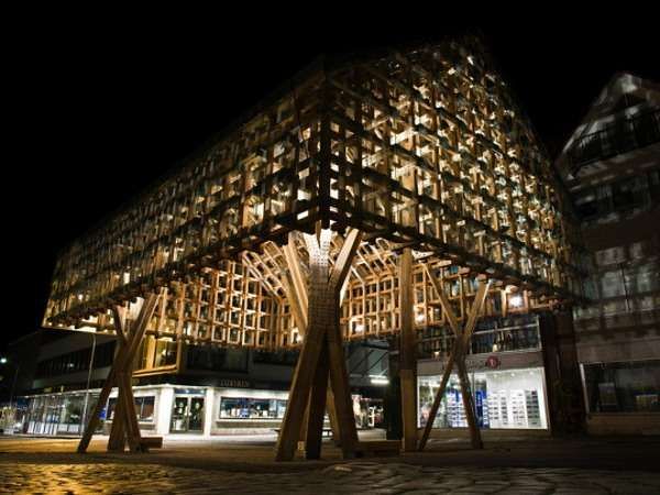 Illuminating Eco Architecture