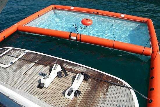 Yacht-Side Mini Pools