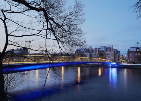 Winterized Pedestrian Bridges