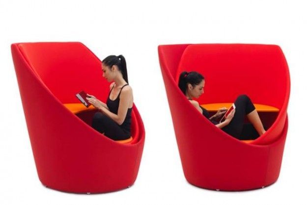 Swivelling Workspace Chairs