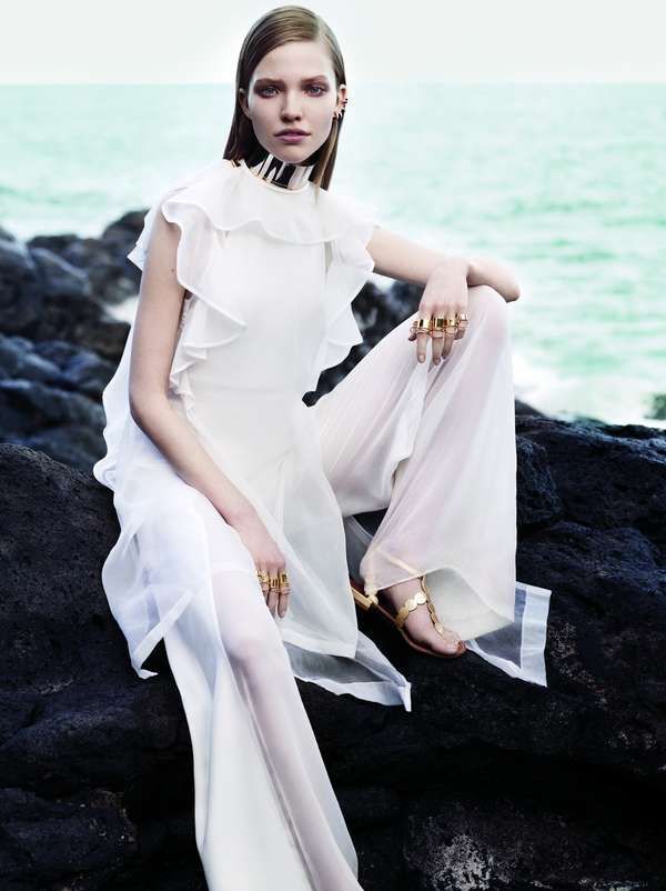 Elegantly Sultry Seaside Editorials