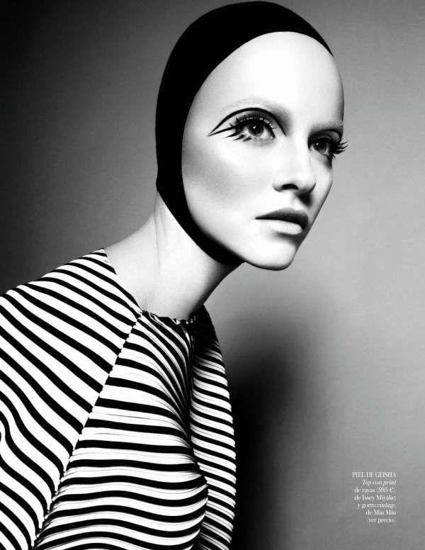 Forehead-Accentuated Editorials