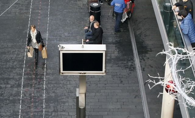 Fast Walking Lanes